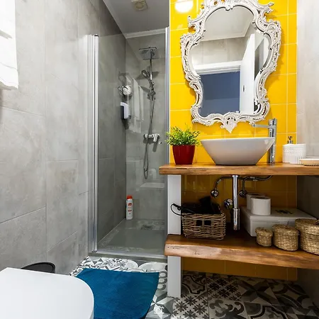 Merc Downtown's Place Apartment Porto
